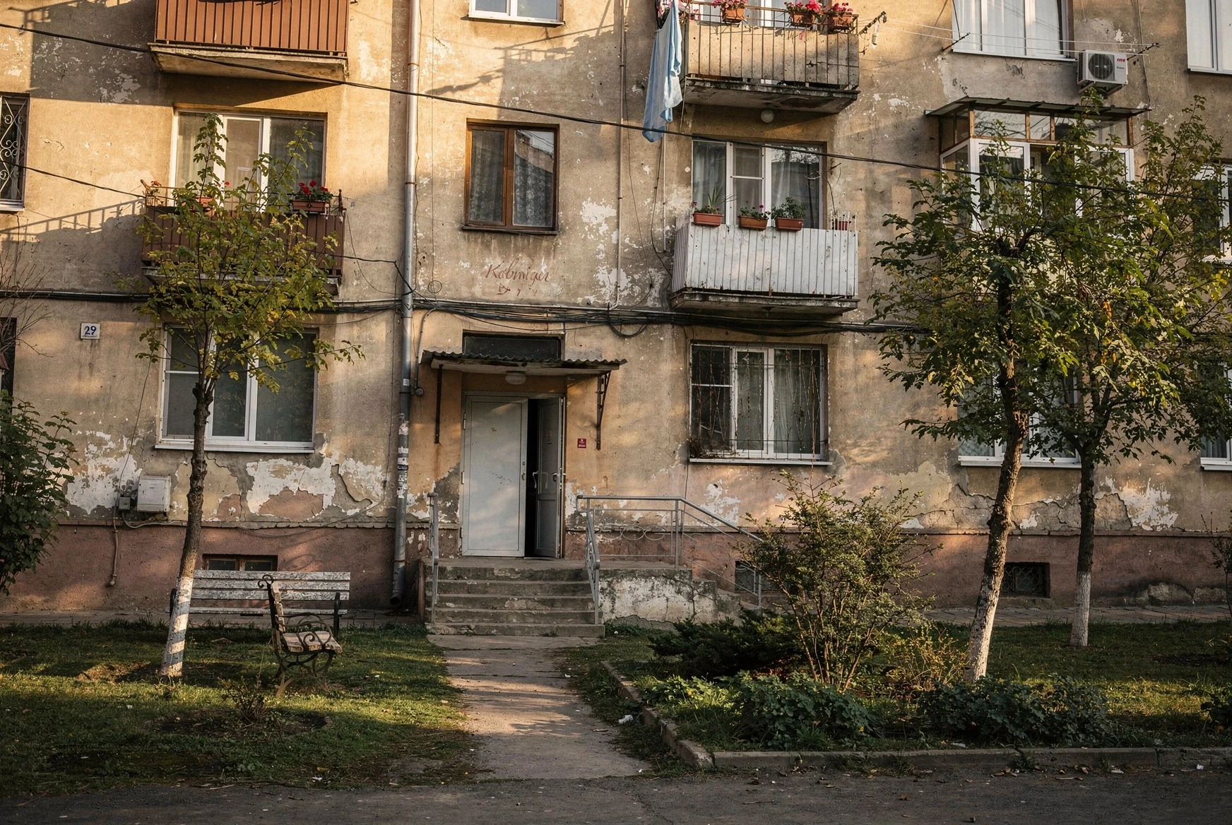 Residential apartment entrance in Tbilisi used to illustrate the legal-address requirement for business registration
